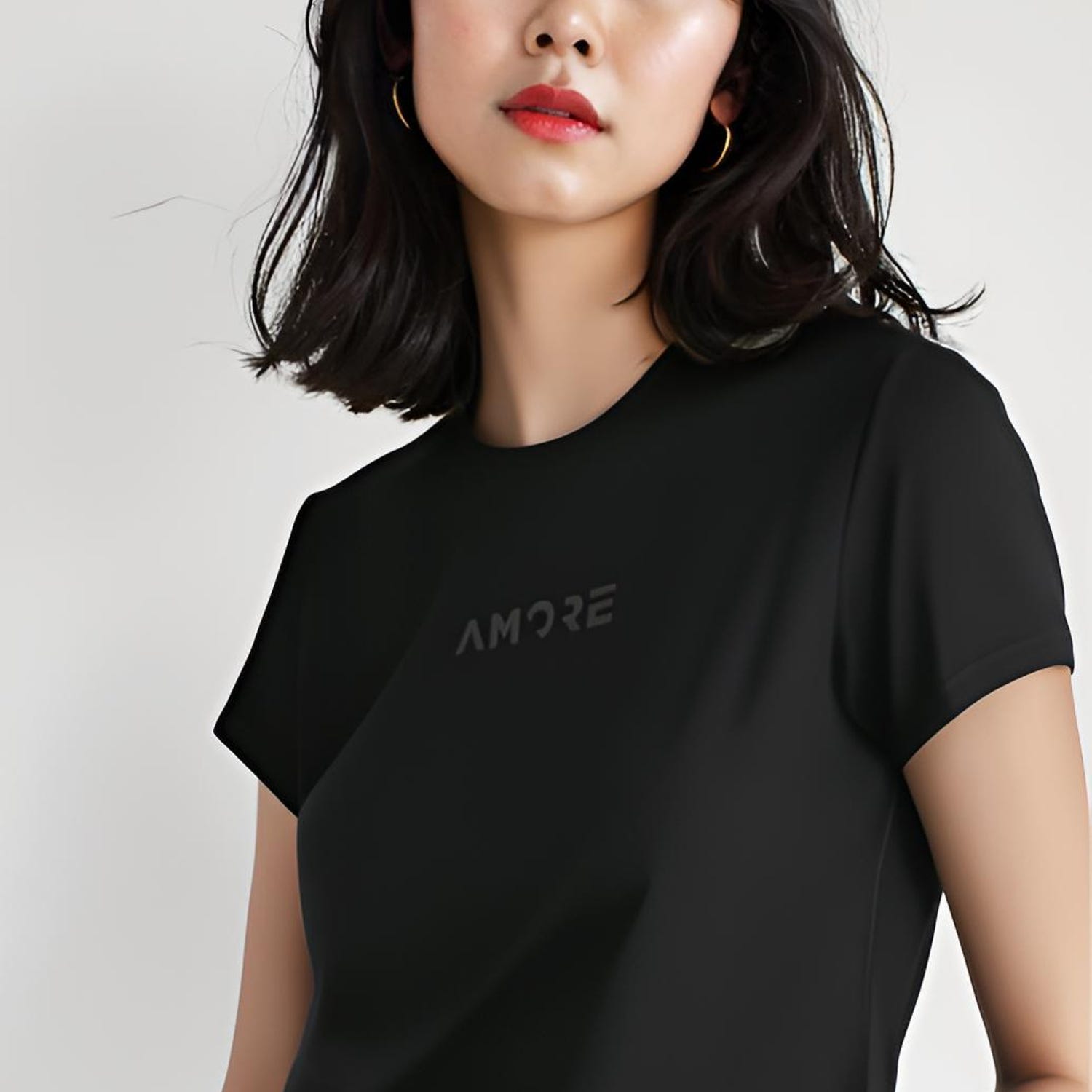 AMORE Graphic T-Shirt: Minimalist Women's Fashion Tee